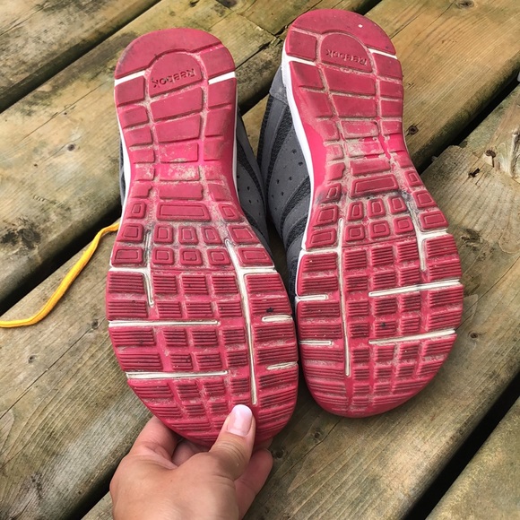 Women's Reebok shoes - Picture 5 of 5